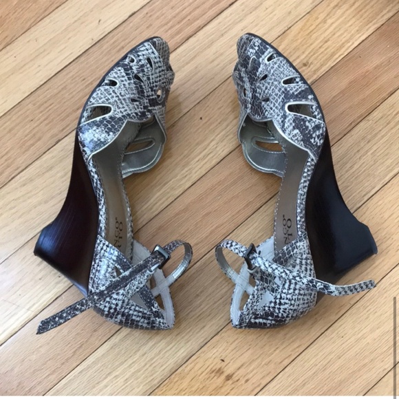 Franco Sarto Size 7M Snakeskin print heels - Picture 5 of 6